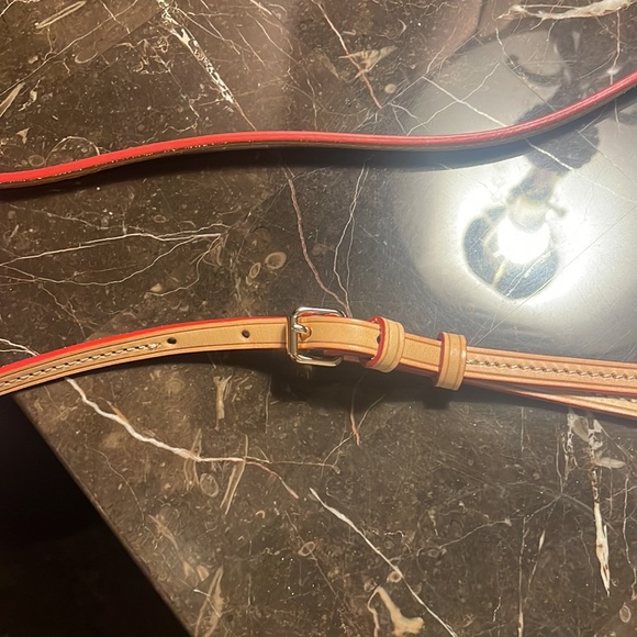 Dooney & Bourke White and Green Crossbody Bag Never Used - Picture 9 of 9